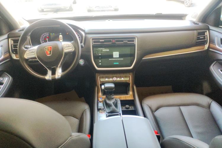 Used Roewe RX8 2018 30T Smart Connectivity Two-Wheel Drive Flagship Edition