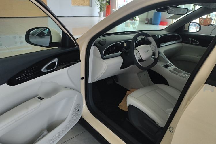 Used Geely Galaxy Geome 2026 Model 310km Youth Edition Driver Seat