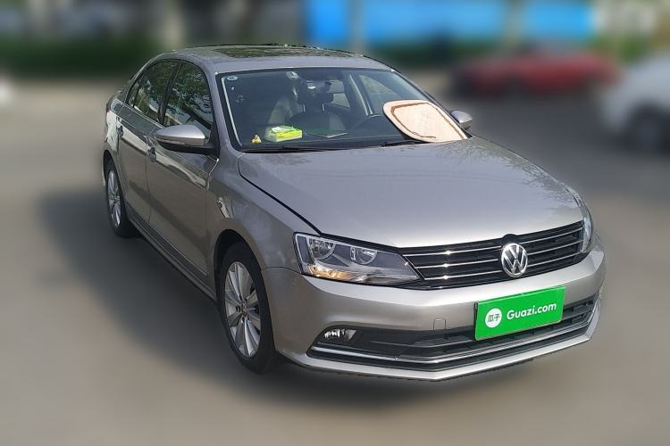 Used Volkswagen Sagitar 2015 1.6L Automatic Comfort Model Front Right 45 Deg