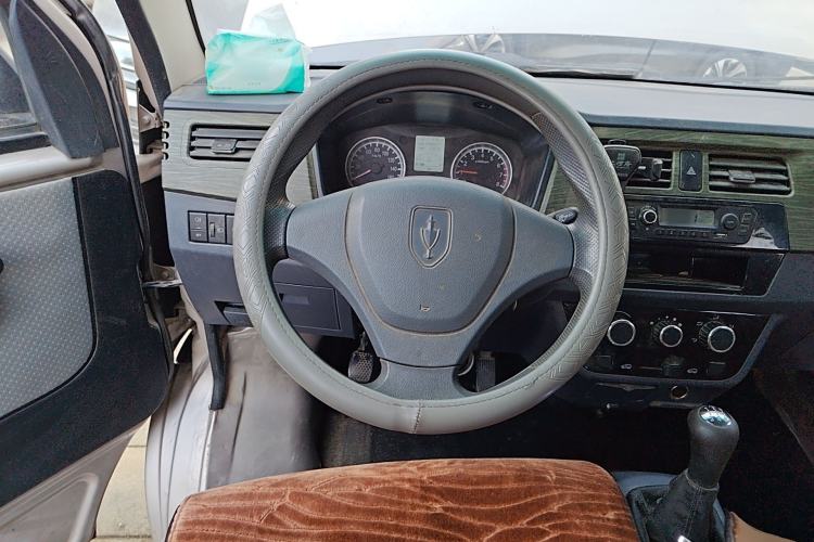 Used Jinbei Hiace X30 2020 1.5L Super-Comfortable Version China VI Standard SWC15M Steering Wheel