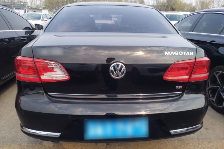 Used Volkswagen Magotan 2015 1.8TSI Luxury Model Rear