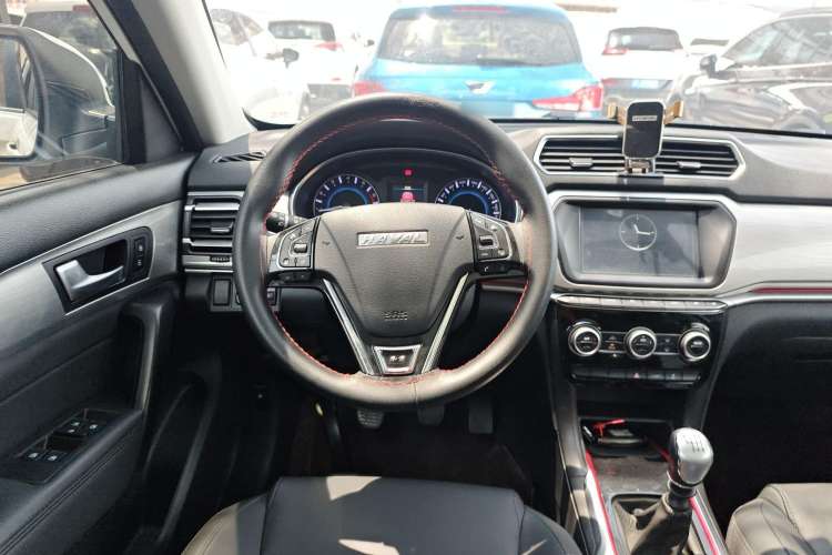 Used Haval H2 2018 1.5T Manual Two-Wheel Drive Luxury Model China VI Standard
