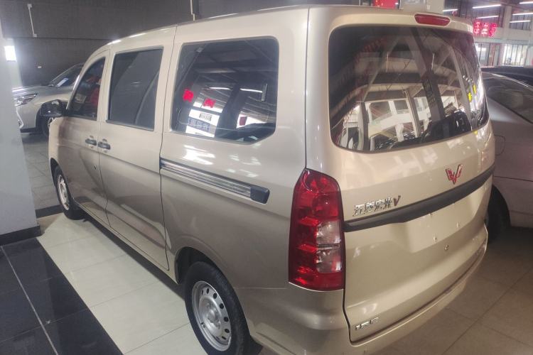 Used Wuling Hongguang V 2022 1.5L Jingqu Edition Electric-Assist LAR