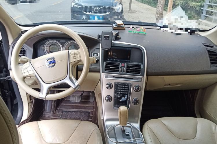 Used Volvo XC60 2011 2.0T Comfort Edition
