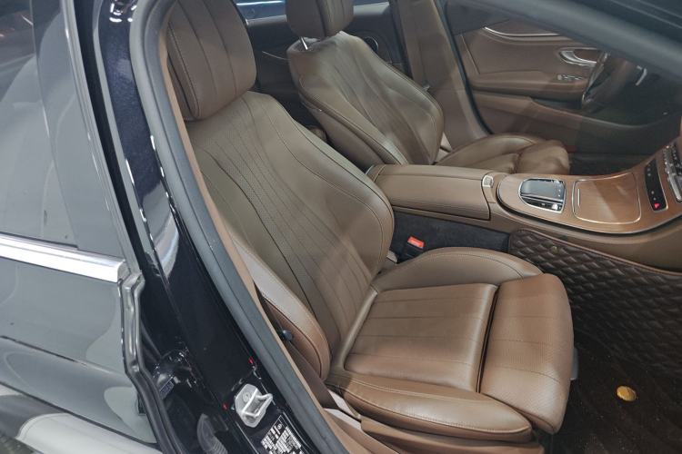 Used Mercedes-Benz E-Class New Energy 2022 Second Facelift E 350 e L Plug-in Hybrid Sedan Right Front Seat