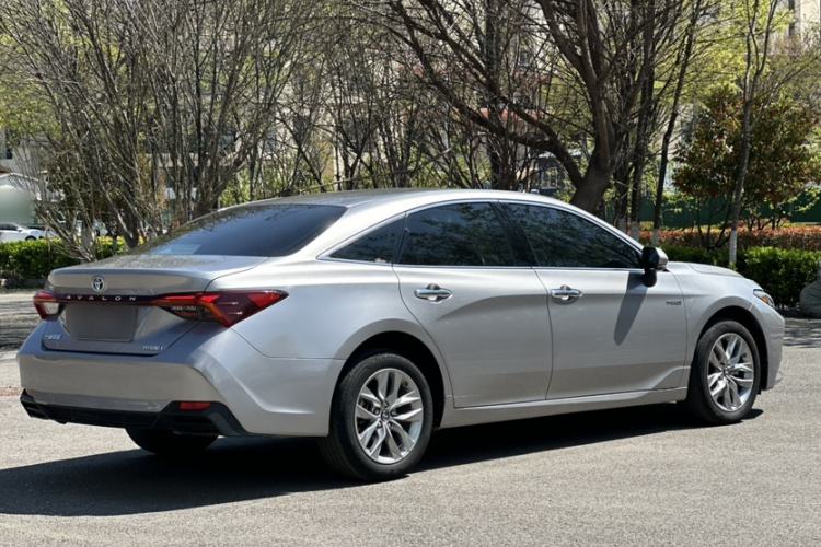 Used Toyota Avalon 2019 Dual-Engine 2.5L Luxury Edition China VI Standard
