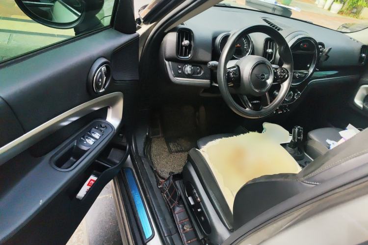Used MINI Countryman 2019 1.5T COOPER ALL4 Artist Weekend Travel Edition
