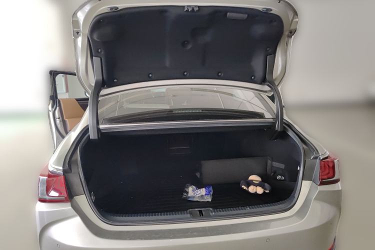Used Lexus ES  Trunk