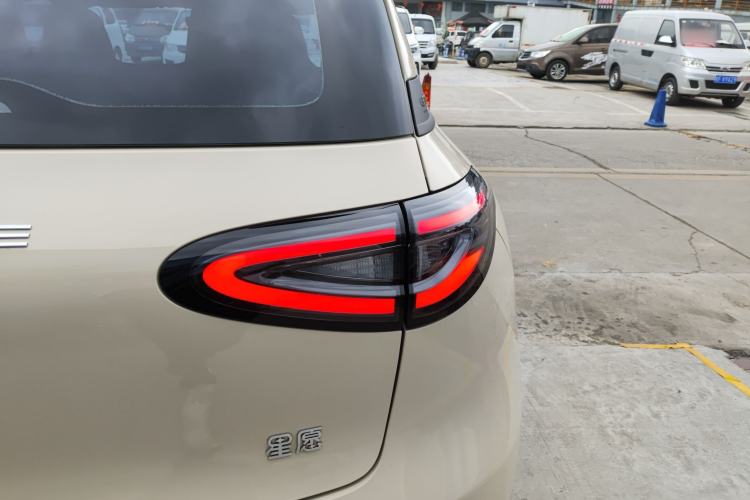 Used Geely Galaxy Geome 2025 410 km Free Version