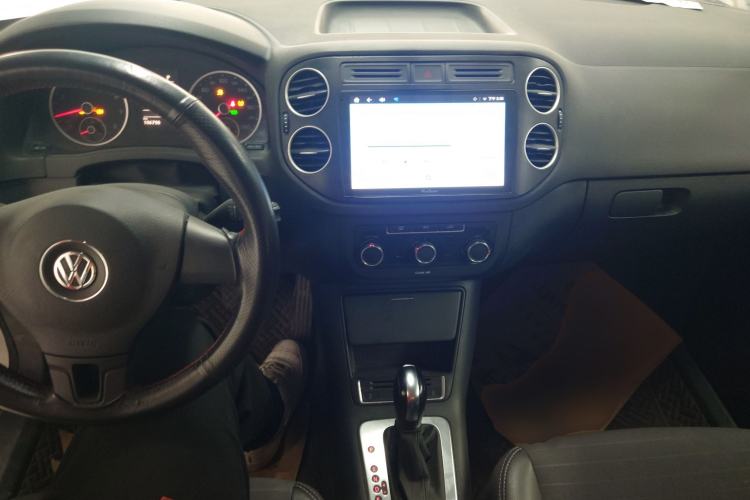 Used Volkswagen Tiguan L 2017 300TSI Automatic Two-Wheel Drive Silk Road Luxury Edition
