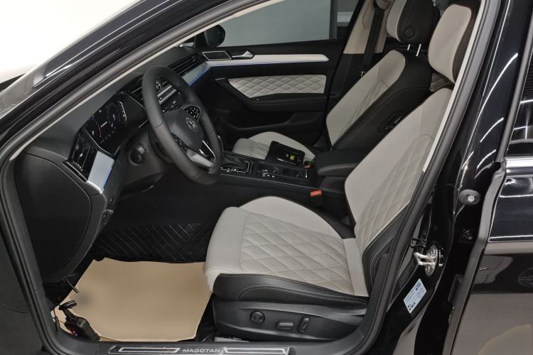 Used Volkswagen Magotan 2023 2 Million Units Commemorative Edition 330TSI DSG Luxury Version