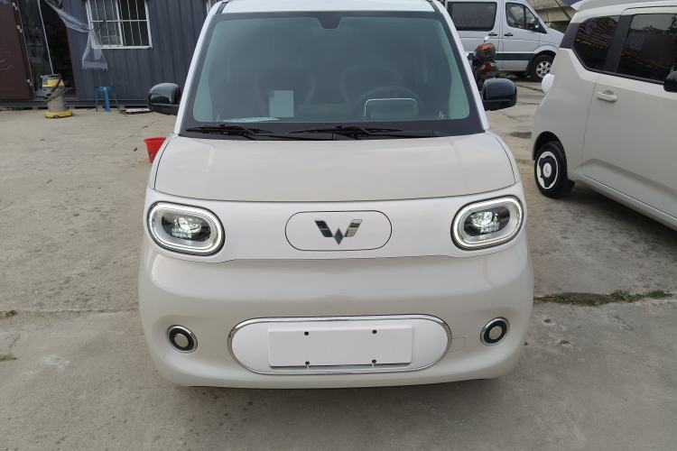 Used Wuling Hongguang MINIEV 2024 3rd Generation 215km Advanced Version Front