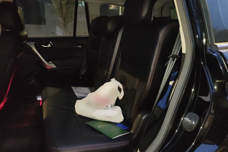 Used Haval H9 2015 2.0T Four-Wheel Drive Standard Model 7 Seats
