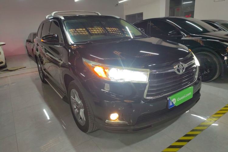 Used Toyota Highlander 2017 2.0T Four-Wheel Drive Luxury Edition 7 Seats