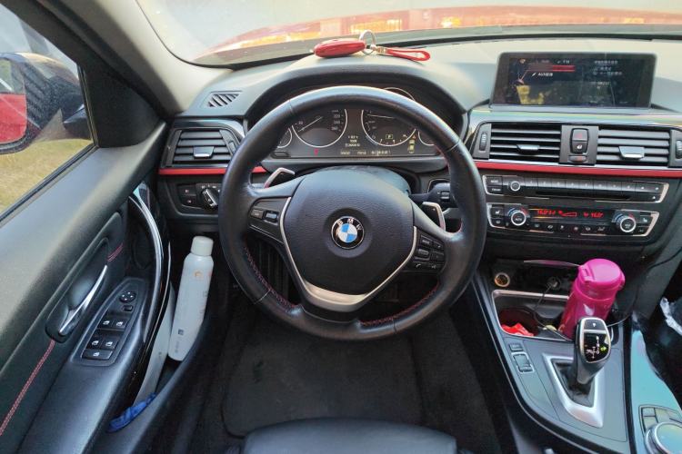 Used BMW 3 Series 2014 320i Sport Design Package
