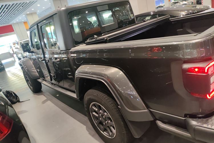 Used Jeep Gladiator 2023 3.6L Overland
