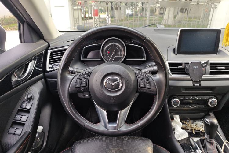 Used Mazda Mazda 3 Axela 2014 Hatchback 2.0L Automatic Flagship Model