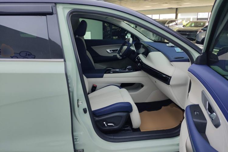 Used Dongfeng Aeolus Huge 2022 Mach Dual-Motor 1.5T MHD Dare-to-Dream Edition