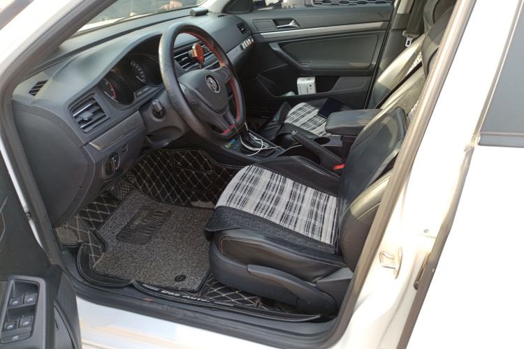 Used Volkswagen Lavida 2019 Lavida Start 1.5L Automatic Trendy Version China VI Standard Left Front Seat