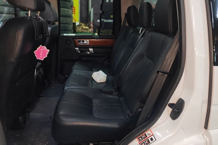 Used Land Rover Discovery 2013 3.0 SDV6 HSE Diesel Edition Left Rear Seat