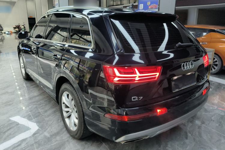 Used Audi Q7 2019 45 TFSI Comfort Model