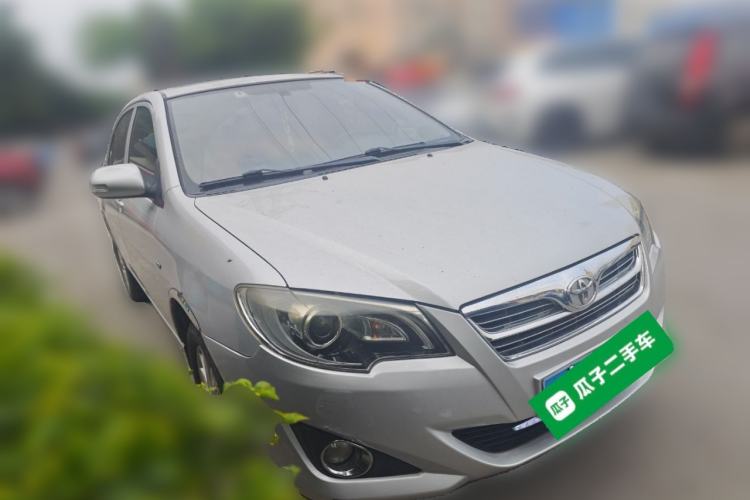 Used Toyota Corolla EX 2013 1.6L Automatic Luxury Edition Front Right 45 Deg