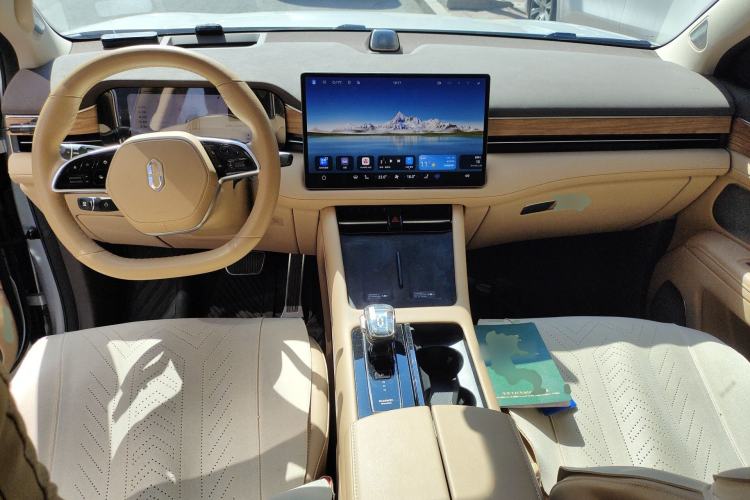 Used Hima AITO M7 2024 1.5T Intelligent Driving 4WD Max Edition 5 Seats Center Console