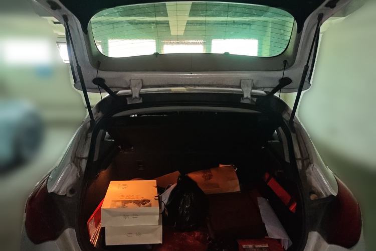 Used Buick GT 2013 XT 1.6L Automatic Fashion Edition Trunk