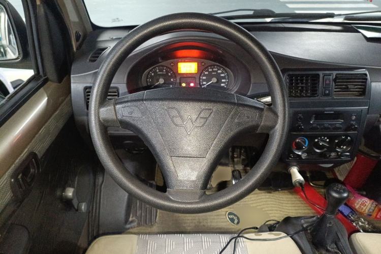 Used Wuling Rongguang 2011 1.2L Base Version