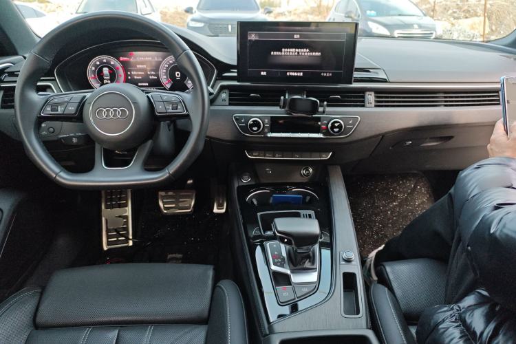 Used Audi A4L 2023 40 TFSI Luxury Dynamic Model
