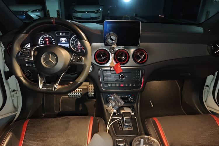 Used Mercedes-Benz CLA AMG 2015 AMG CLA 45 4MATIC Center Console