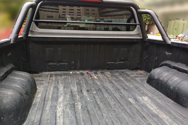 Used CHANGAN Hunter 2024 Warrior Edition Luxury Model Dual-Motor All-Wheel Drive with Extra-Long Cargo Box Trunk