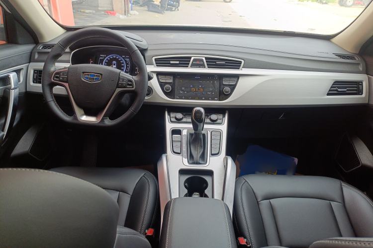 Used Geely Auto Emgrand X7 Sport 2016 1.8TD Automatic Smart Connectivity Version Center Console