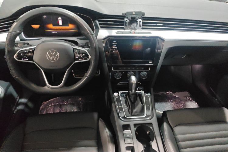 Used Volkswagen Magotan 2023 2 Million Units Limited-Edition 280TSI DSG Comfort Version
