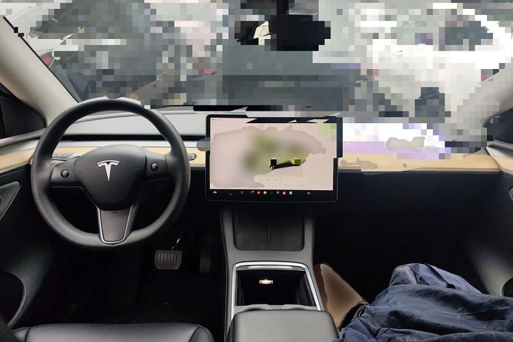 Used Tesla Model Y 2022 Revised Version Long-Range All-Wheel Drive Center Console