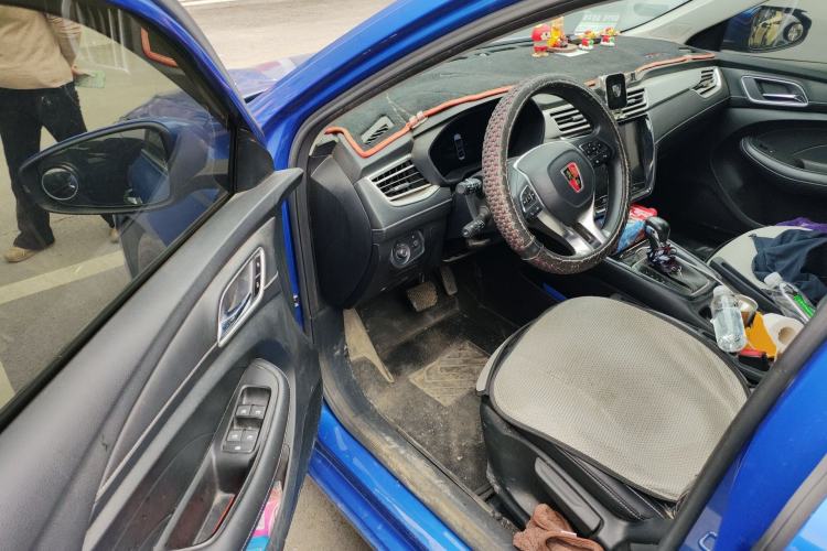 Used Roewe i5 2020 1.5L Automatic 4G Connect Luxury Flagship Edition
