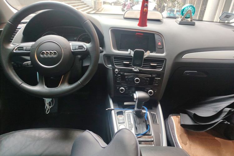 Used Audi Q5 2018 Collector's Edition 40 TFSI Technology Model
