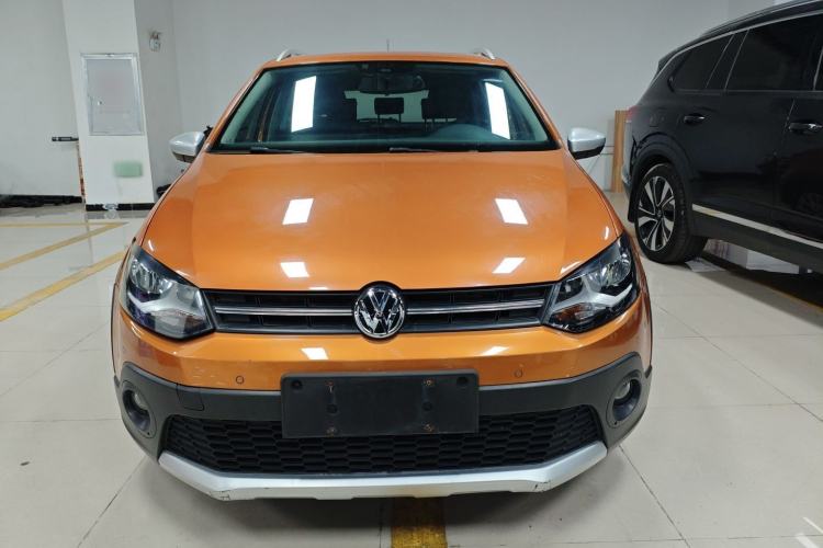 Used Volkswagen Polo 2016 1.6L Cross Polo Automatic Front
