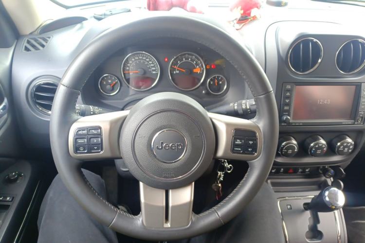 Used Jeep Patriot 2014 2.4L Luxury Navigation Edition