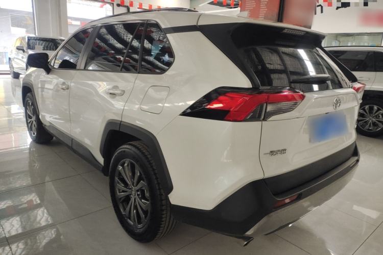 Used Toyota RAV4 2023 2.0L CVT Two-Wheel Drive Fashion Plus Edition