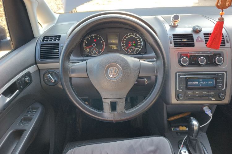 Used Volkswagen Touran 2015 1.4T DSG Comfort Edition 5 Seats Steering Wheel