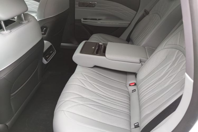 Used Geely Galaxy E8 2025 700 km Long-Range Intelligent Driving Version
