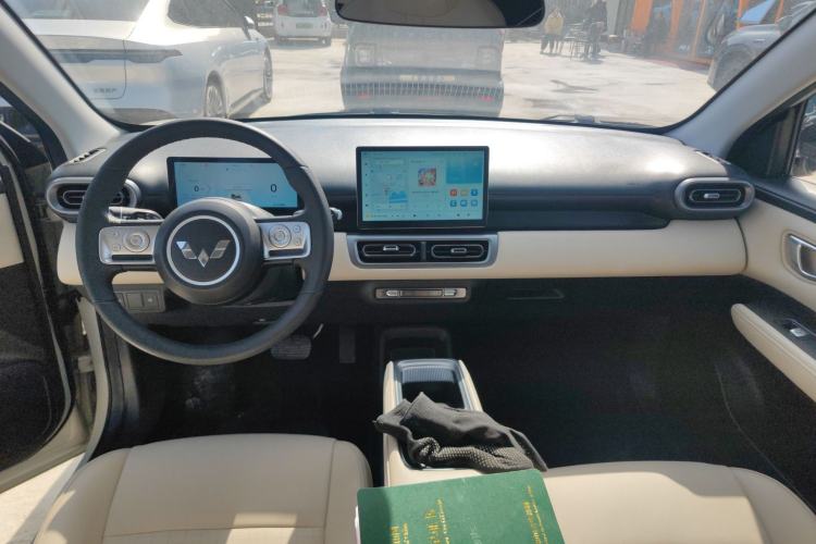 Used Wuling Bingo PLUS 2024 330 km Range Five-Seater Version