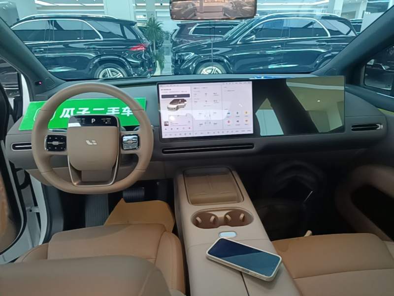 Used Li Auto i6 2025 Model Four-Wheel-Drive Standard Type — 9