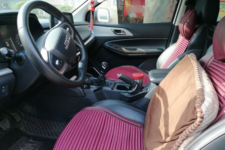 Used JMC Yuhu 7 2022 2.0T Manual Diesel 4x4 Comfort Version Standard Wheelbase Left Front Seat