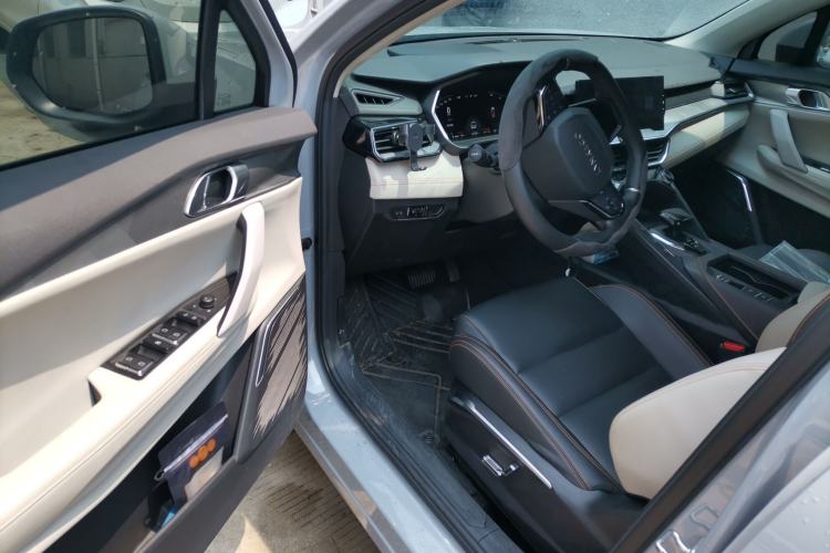 Used Lynk & Co 06 EM-P 2022 PHEV 84 km Range Pro Version
