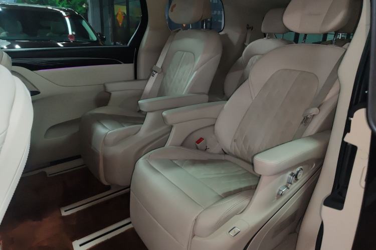 Used Buick GL8 2021 Avenir Aivia Six-Seat Luxury Edition Left Rear Seat