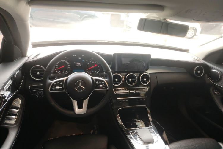 Used Mercedes-Benz C-Class 2019 C 260 L Sport Edition Center Console