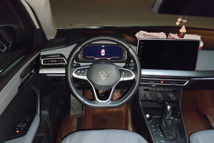 Used Volkswagen Lavida 2023 1.5L Automatic Starry Sky 5 Million Edition Steering Wheel