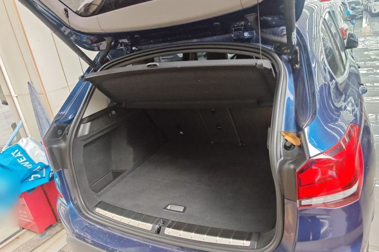 Used BMW X1 2020 sDrive25Li Leading Model
